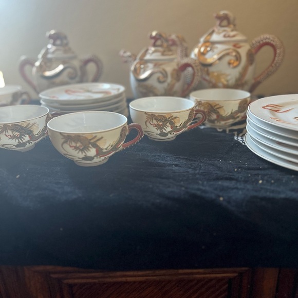 Antique Dragonware teaset - Picture 9 of 16